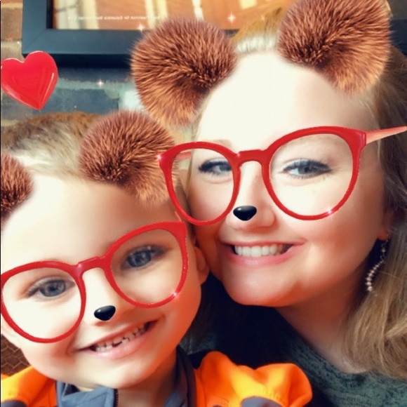 Meet your Posher, Alishia - Picture 1 of 1